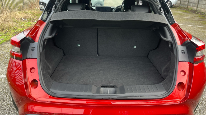 Nissan Juke 1.0 DiG-T Tekna+ 5dr DCT Petrol Hatchback